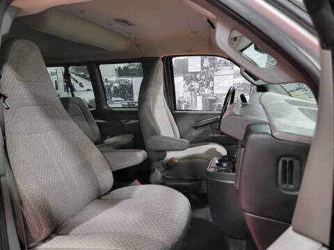 2017 Chevrolet Express LS 2500