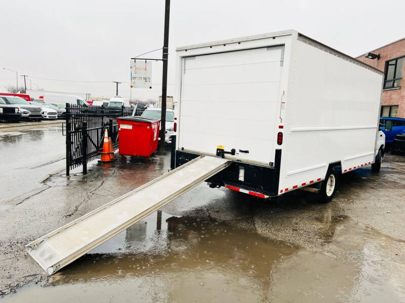 2017 Ford E-Series E-350 SD