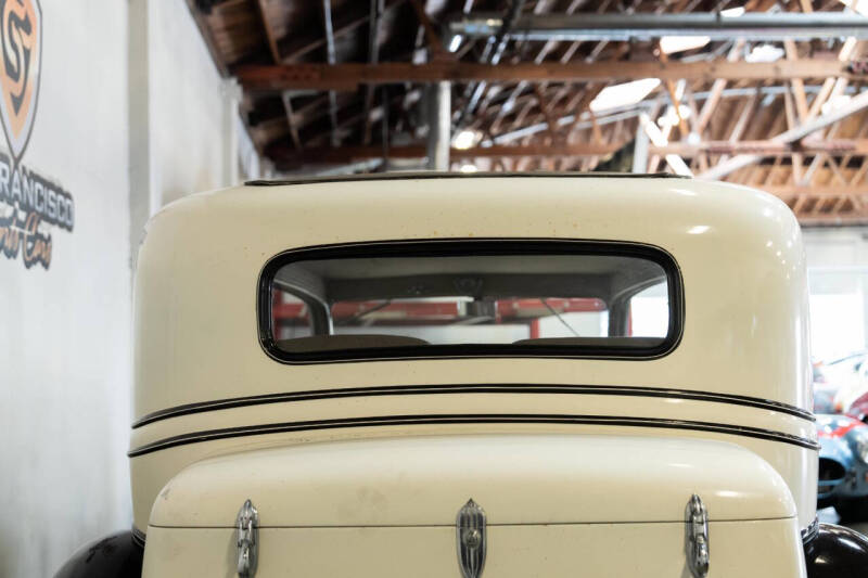 1932 Cadillac Series 370B