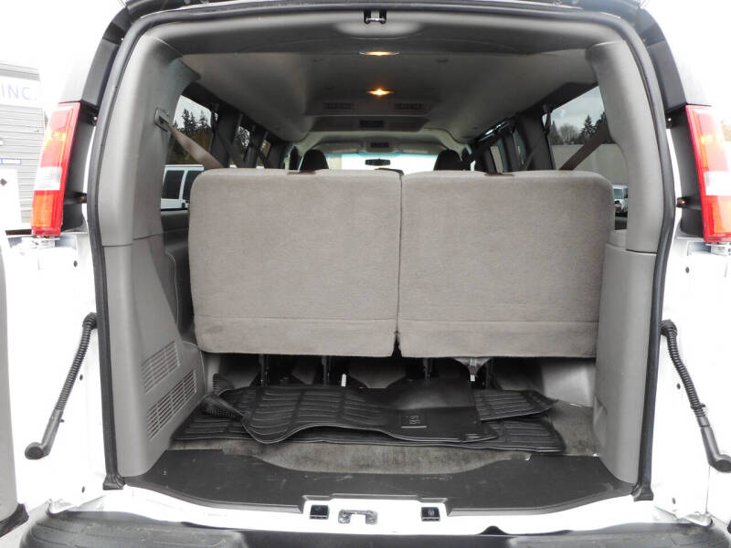 2017 Chevrolet Express LT 3500
