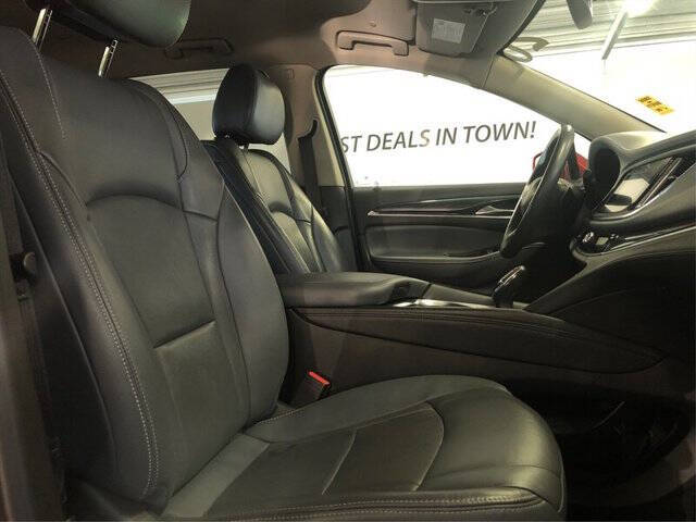 2020 Buick Enclave Essence