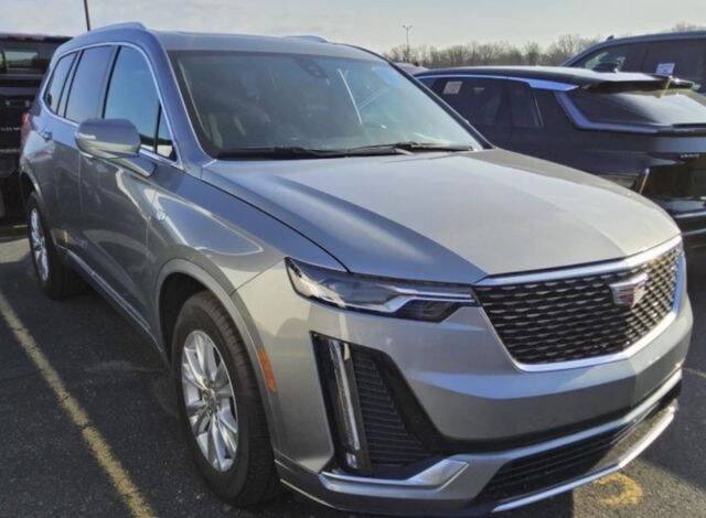Used 2025 Cadillac XT6 Luxury with VIN 1GYKPBR45SZ103882 for sale in Bloomington, IL