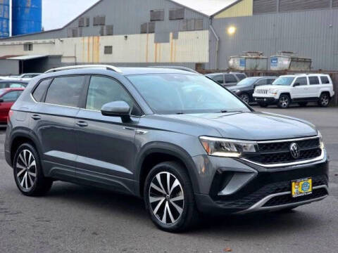 2023 Volkswagen Taos SE 4Motion