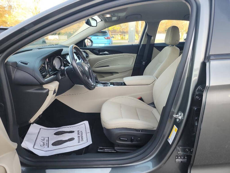 2018 Buick Regal Sportback Essence