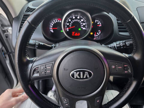 2013 Kia Soul +