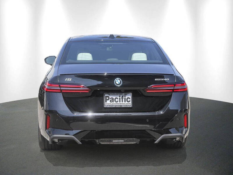 2026 BMW i5 eDrive40