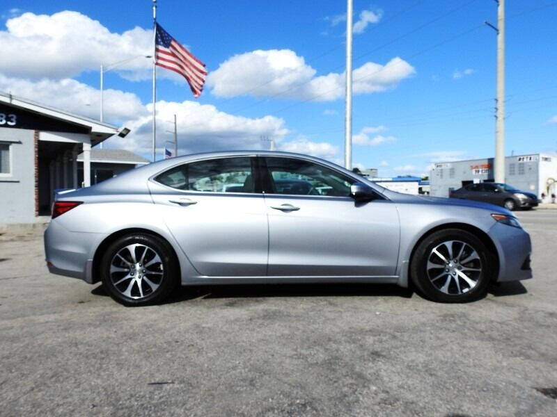 2017 Acura TLX  - $17,900