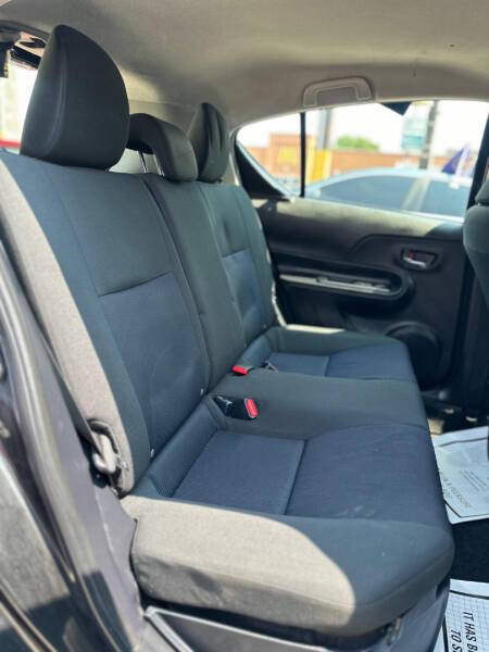 2016 Toyota Prius c