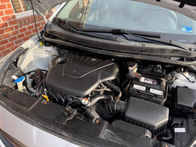 2013 Hyundai Accent GS