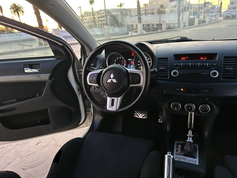 2011 Mitsubishi Lancer Evolution MR