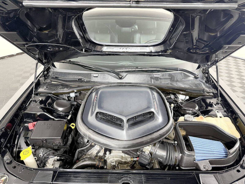 2016 Dodge Challenger 392 HEMI Scat Pack Shaker
