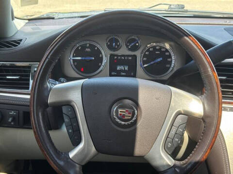 2011 Cadillac Escalade Platinum Edition