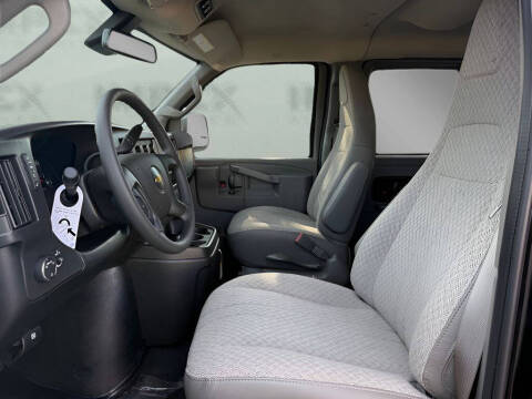 2026 Chevrolet Express LT 3500
