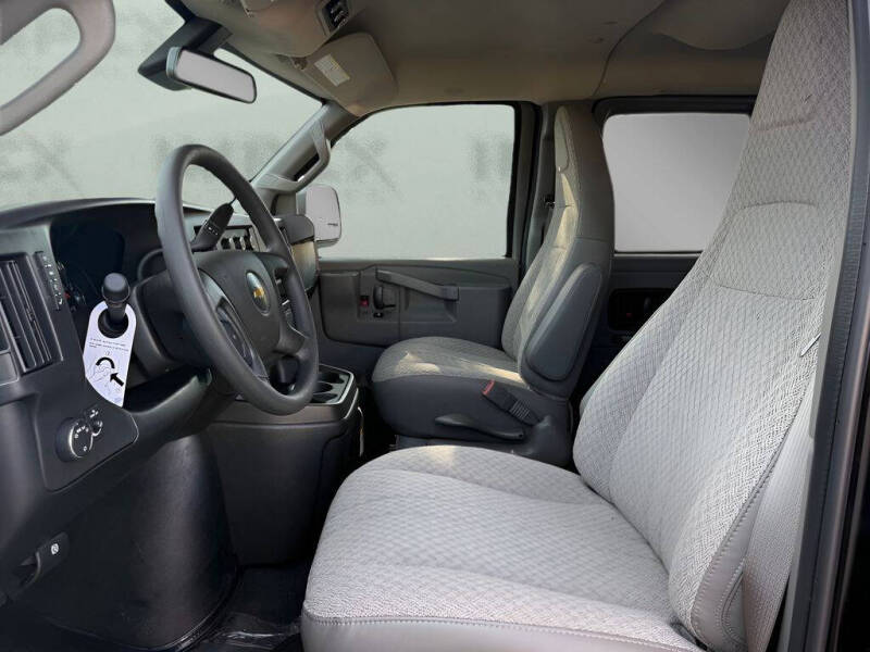 2026 Chevrolet Express LT 3500