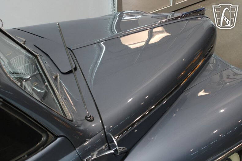 1947 Ford Super Deluxe