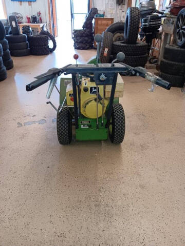John Deere 826 Gas Snowblower
