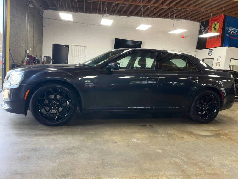 2018 Chrysler 300 S