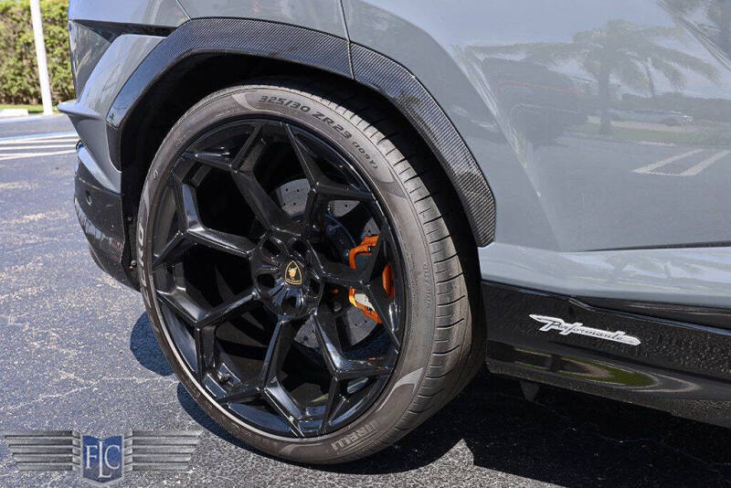 2024 Lamborghini Urus Performante