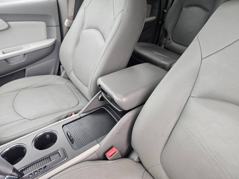 2011 Chevrolet Traverse LT