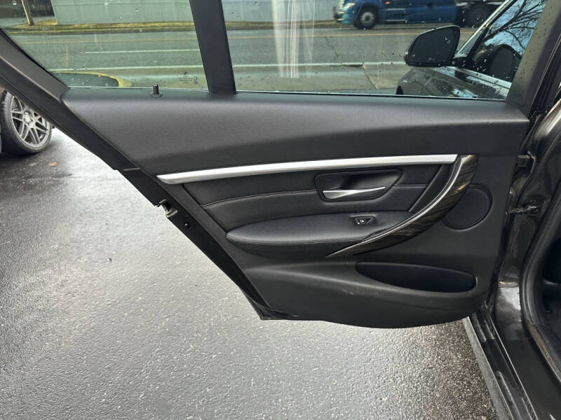 2017 BMW 3 Series 330i xDrive