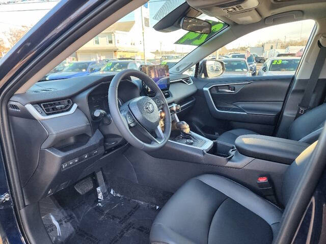 2024 Toyota RAV4 Hybrid XLE Premium