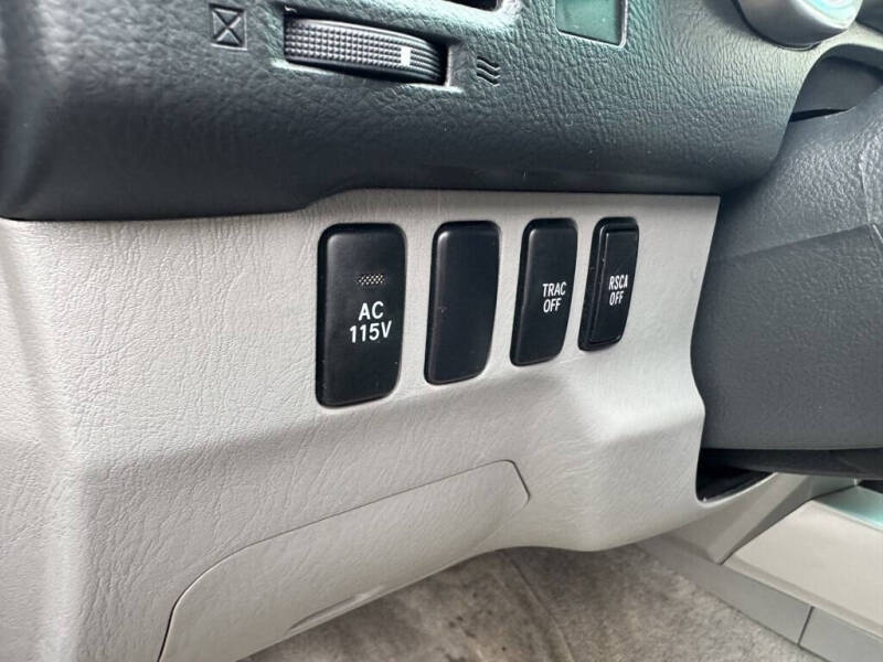 2004 Toyota 4Runner SR5