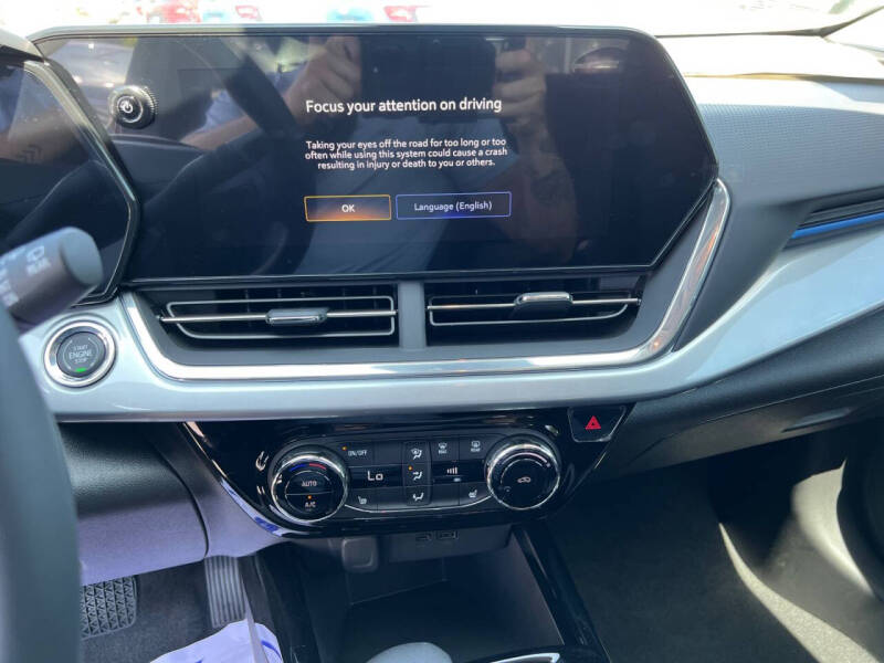 2024 Chevrolet Trax LT