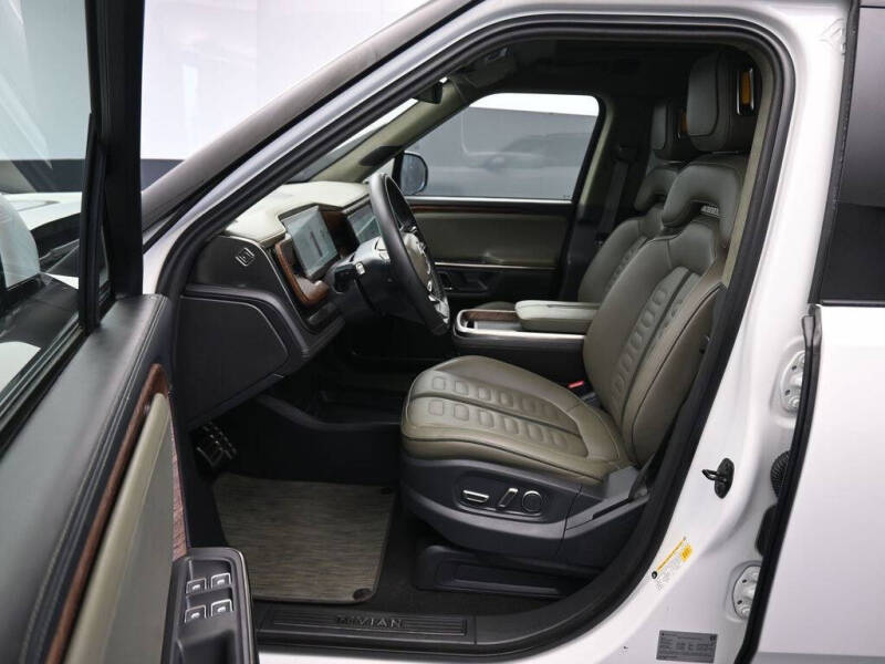 2023 Rivian R1S Launch Edition