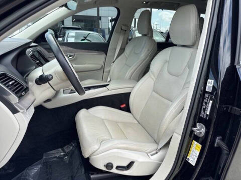 2022 Volvo XC90 Recharge T8 Inscription 6P