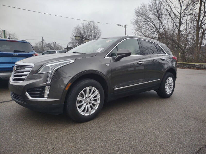 2019 Cadillac XT5 for sale at Dave's Car Corner in Hartford City IN