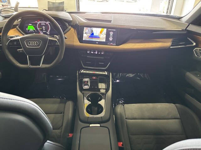 2022 Audi e-tron GT quattro Premium Plus