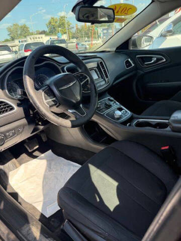 2016 Chrysler 200 Limited