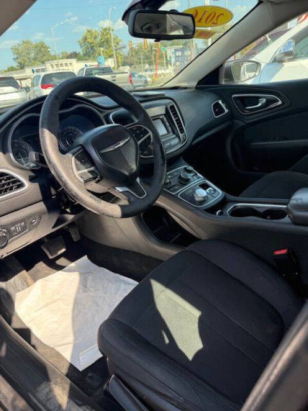 2016 Chrysler 200 Limited