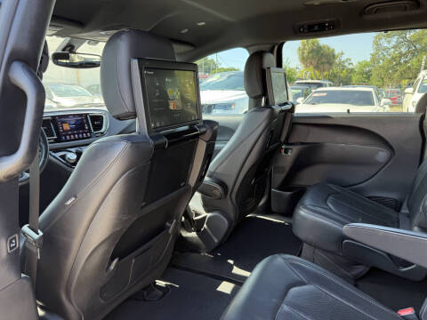 2020 Chrysler Pacifica Launch Edition