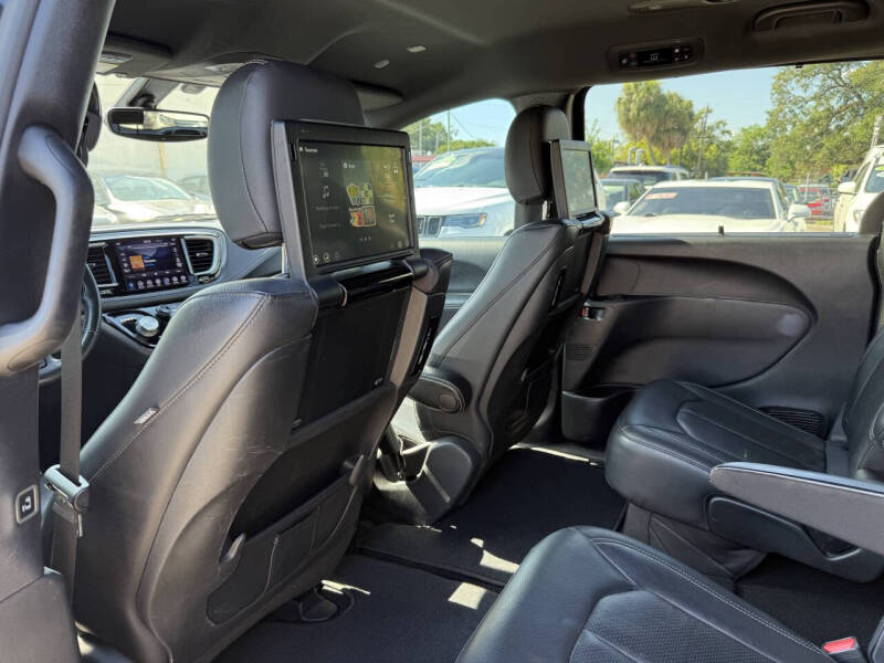 2020 Chrysler Pacifica Launch Edition