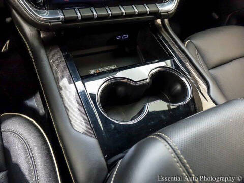2025 GMC Yukon Elevation