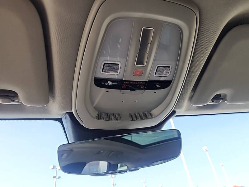 2025 Volvo XC60 B5 Plus Dark Theme