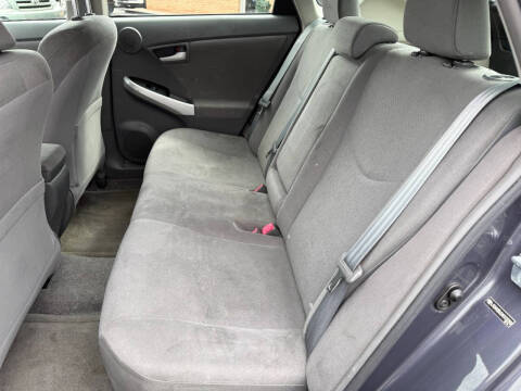 2010 Toyota Prius III