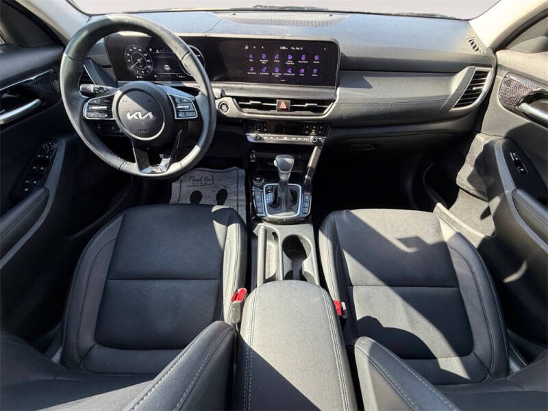 2024 Kia Seltos EX