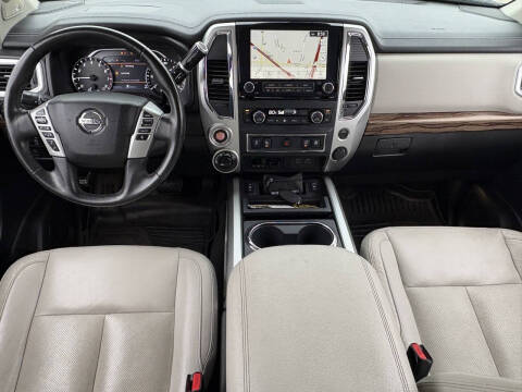 2020 Nissan Titan SL