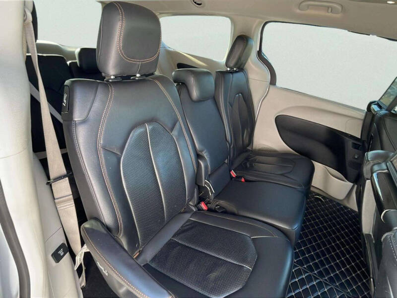2018 Chrysler Pacifica Touring L Plus