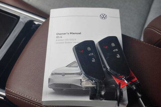 2023 Volkswagen ID.4 Pro