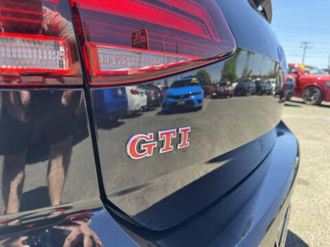 2019 Volkswagen Golf GTI S
