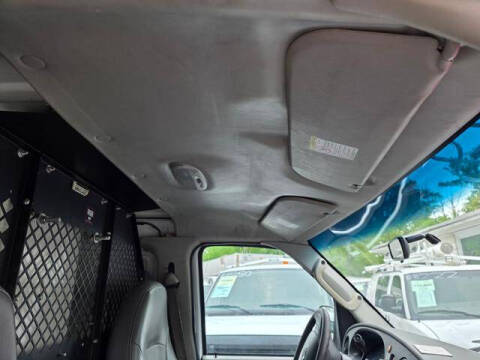 2005 Ford E-Series E-350 SD