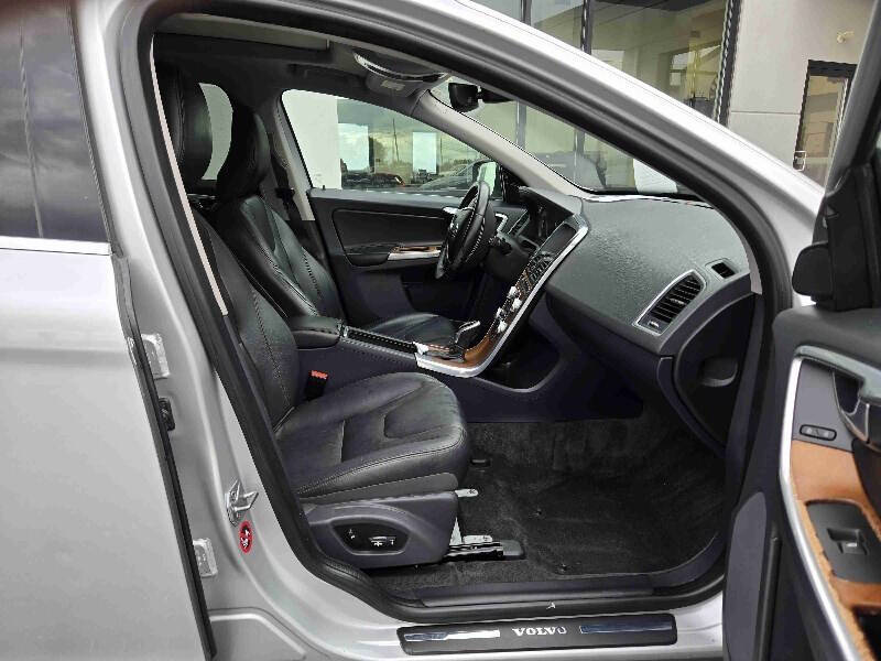 2017 Volvo XC60 T5 Inscription