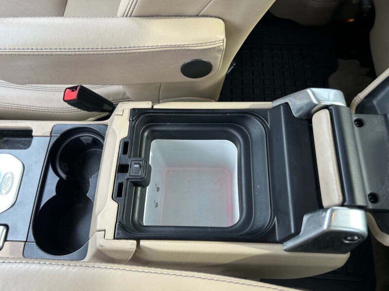 2016 Land Rover LR4 HSE LUX