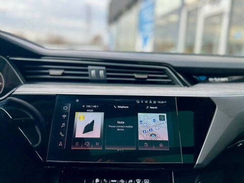 2024 Audi Q8 e-tron quattro Prestige