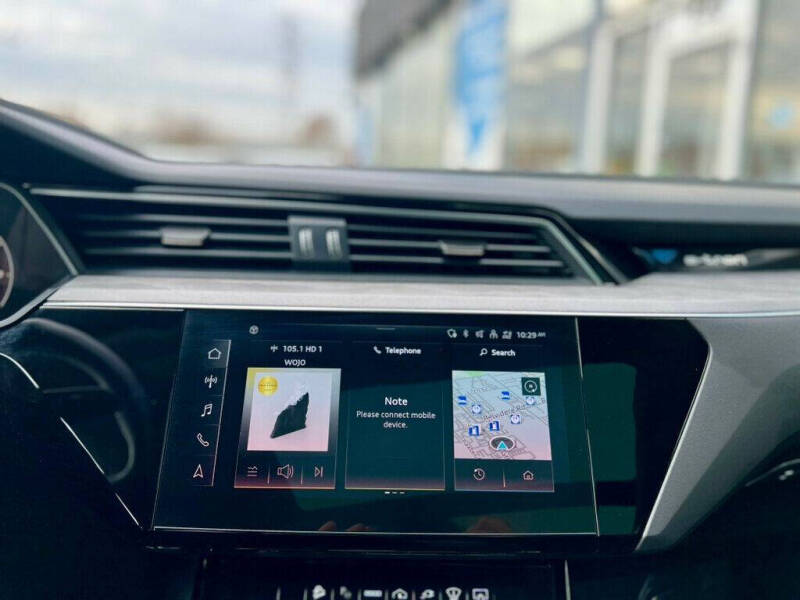 2024 Audi Q8 e-tron quattro Prestige