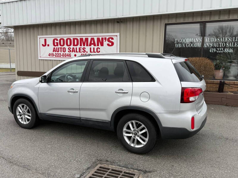 2014 Kia Sorento LX's photo