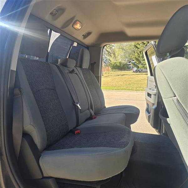 2016 RAM 1500 SLT